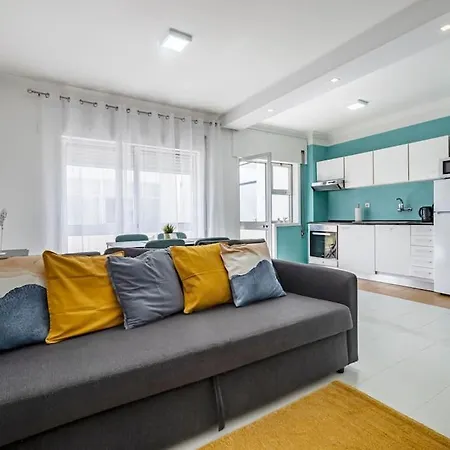Bright Lindo Vale Apartment *