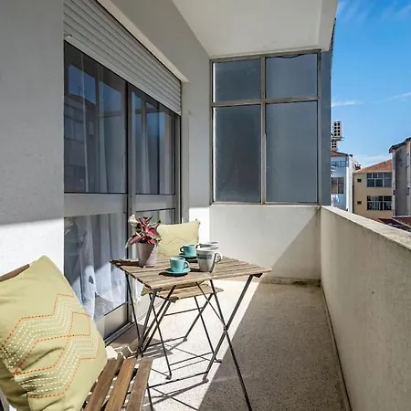 Bright Lindo Vale Apartment